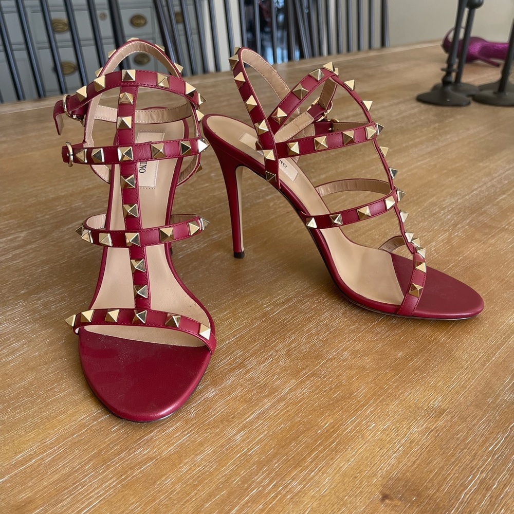 Valentino Garavani Rockstud calfskin leather sandal